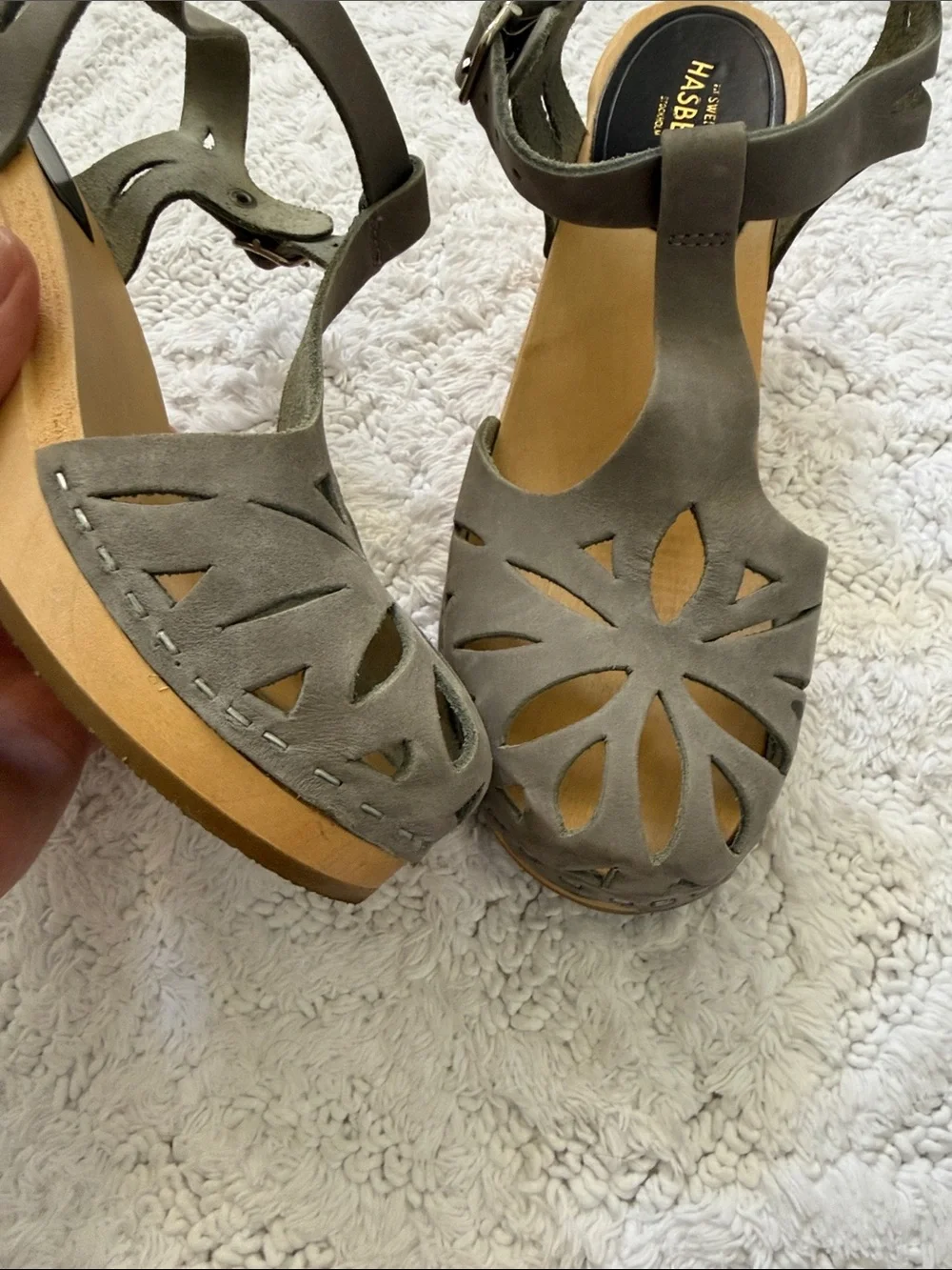 Swedish Hasbeens Light Gray Suede Cutout T-Strap Wooden Wedge Sandals EU 37 NWOT